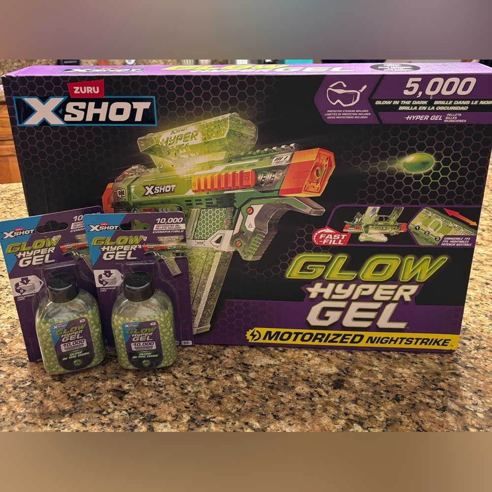 Zuru X-Shot Glow Hyper Gel Blaster & Refills